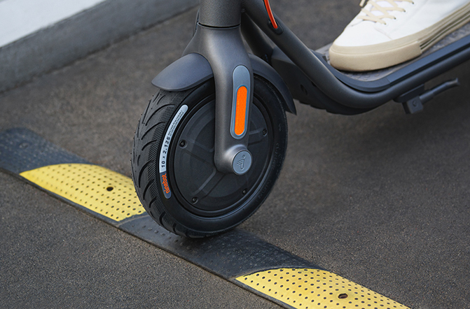 Segway Ninebot Electric Scooter F30 – Voltaire Cycles Verona